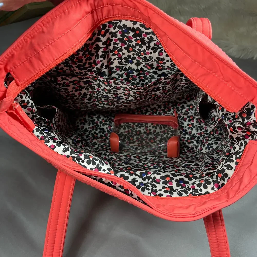Vera Bradley Big Tote Bag Zip Top Quilted Coral Interior Pockets Bonus Clear Bag